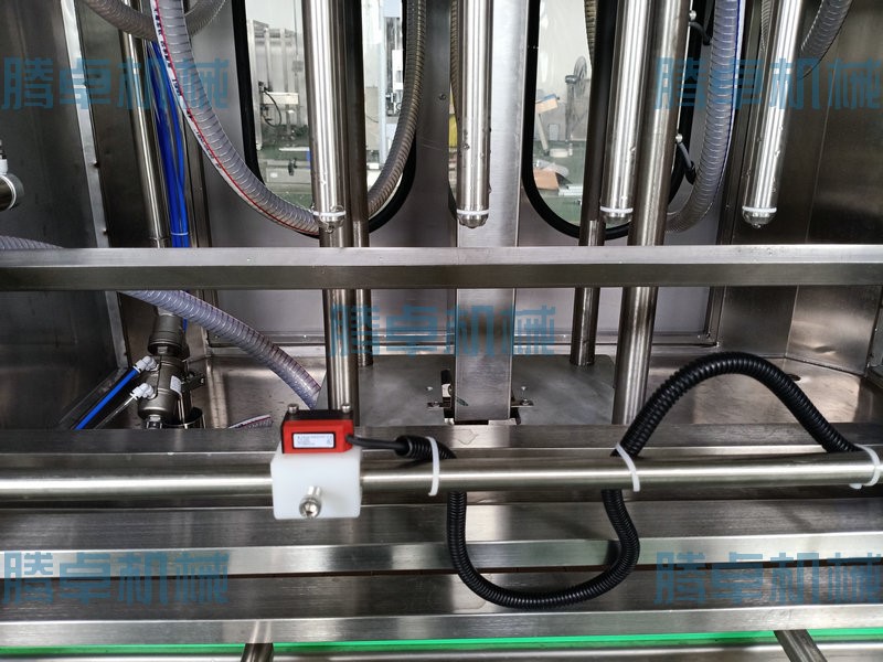 廣東灌裝機(jī) 廣東灌裝機(jī)